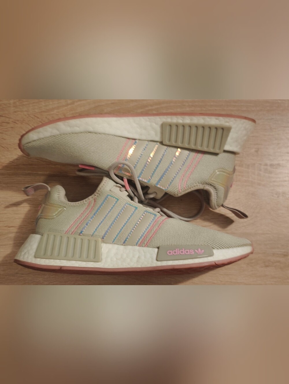 Adidas NMD_R1 W Boost Beige Bliss Pink White Women’s Size 8 GW9473